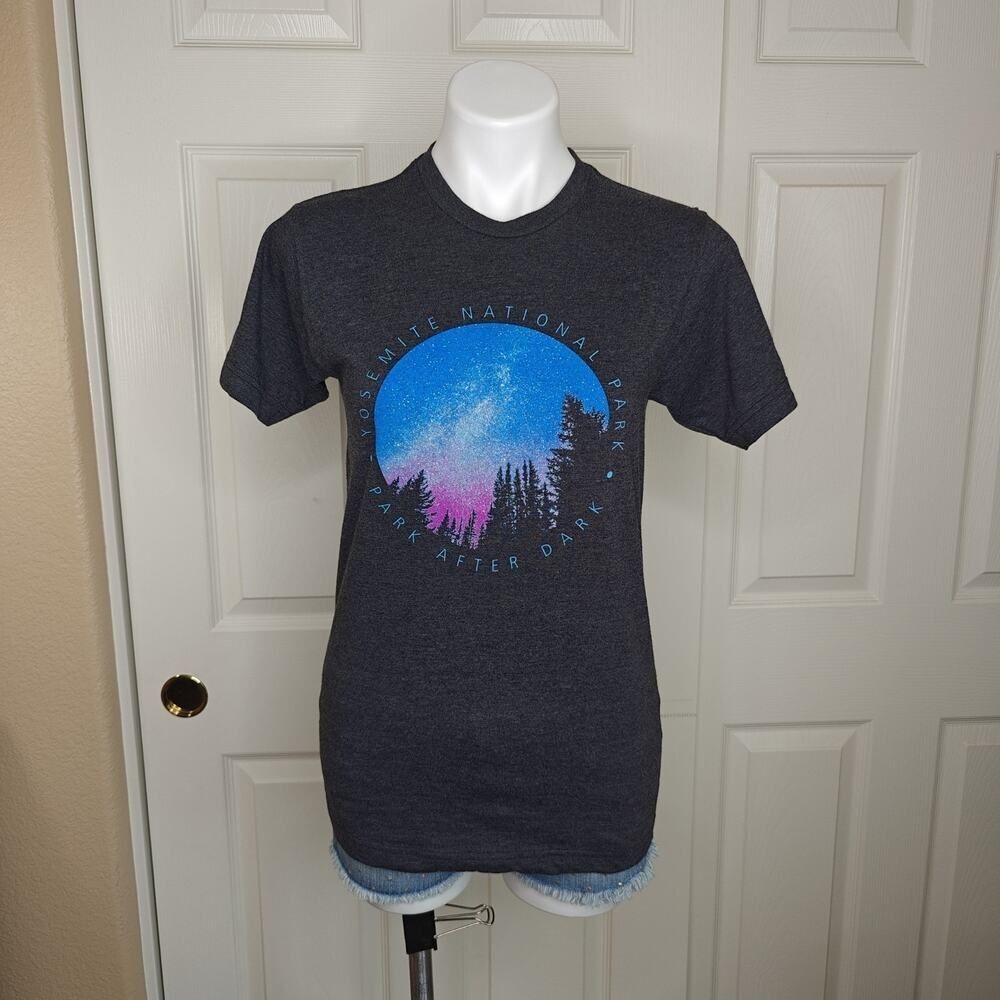 McGovern Outdoor Yosemite National Park Night Sky Short Sleeve Tee sz S